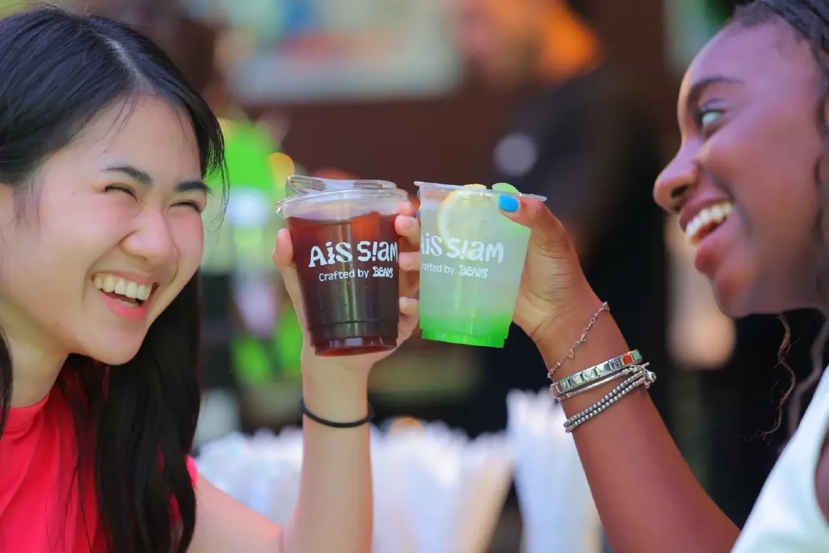 “AIS SIAM” แลนด์มาร์กใหม่ ใจกลางสยาม หนุน Gen C ปล่อยพลังสร้างสรรค์