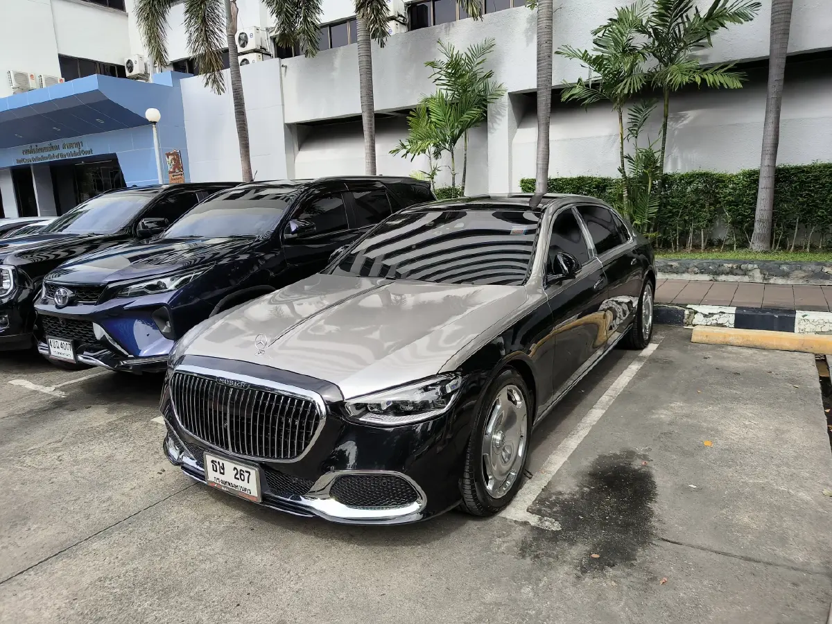 'ทักษิณ' ย่องขึ้นศาลอาญา สืบพยานโจทก์ คดีม.112 นัดแรก!