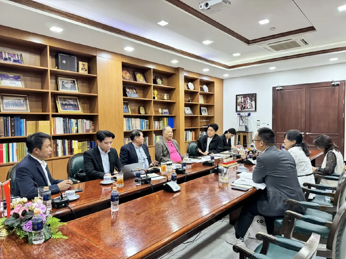 “นิพนธ์” จับมือนักธุรกิจจีน ตั้งโรงงานรถจักรยานยนต์ไฟฟ้า