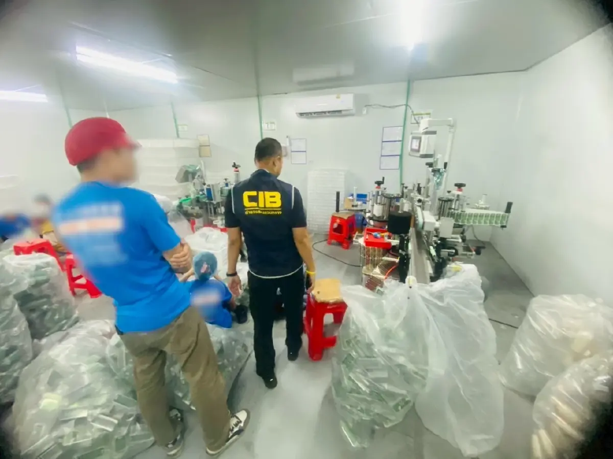 CIB บุกทลายโรงงานผลิตเครื่องสำอางค์เถื่อนล็อตใหญ่!