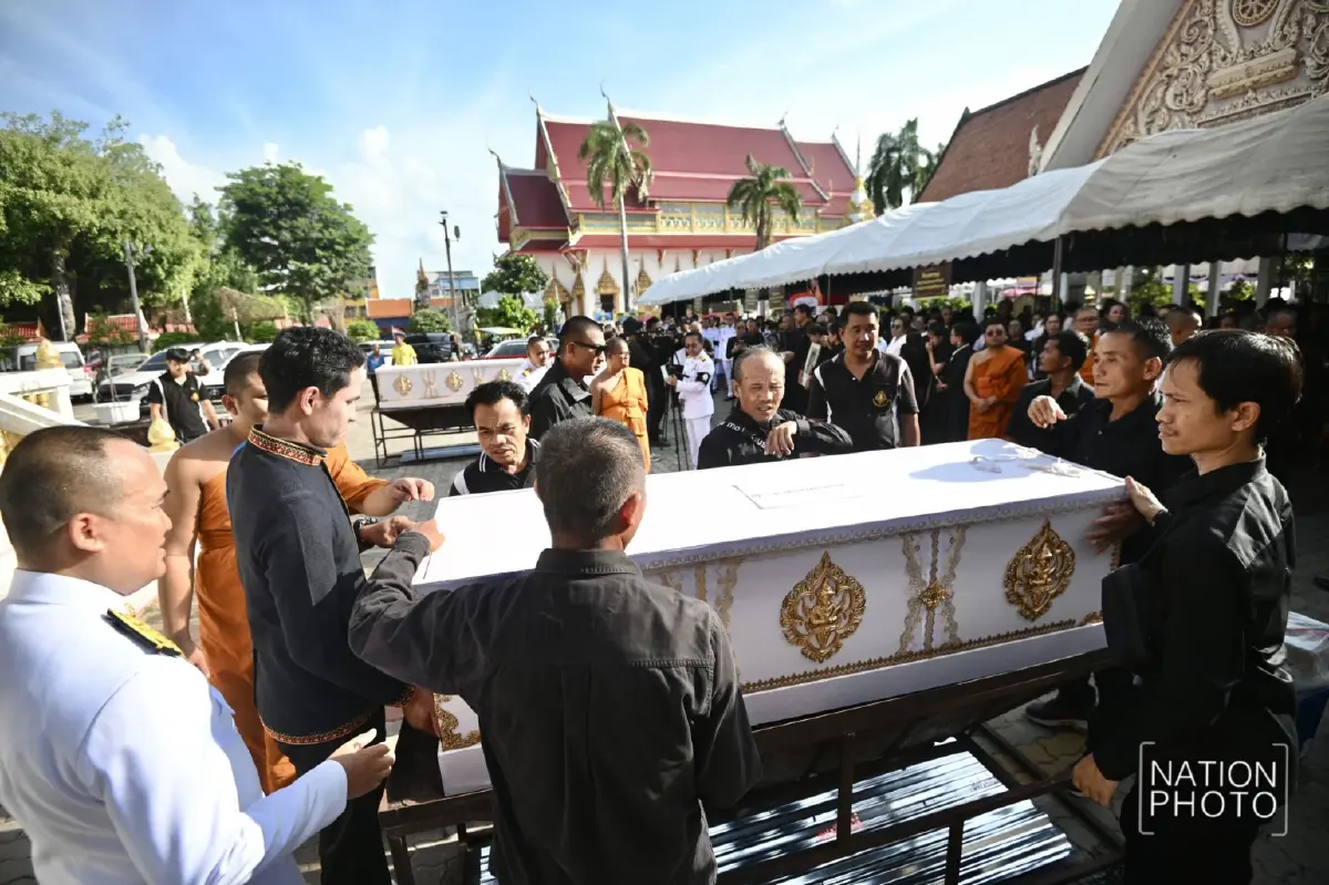 ในหลวง โปรดเกล้าฯพระราชทานเพลิงศพเหยื่อเหตุปะทะชายแดนไทย-กัมพูชา