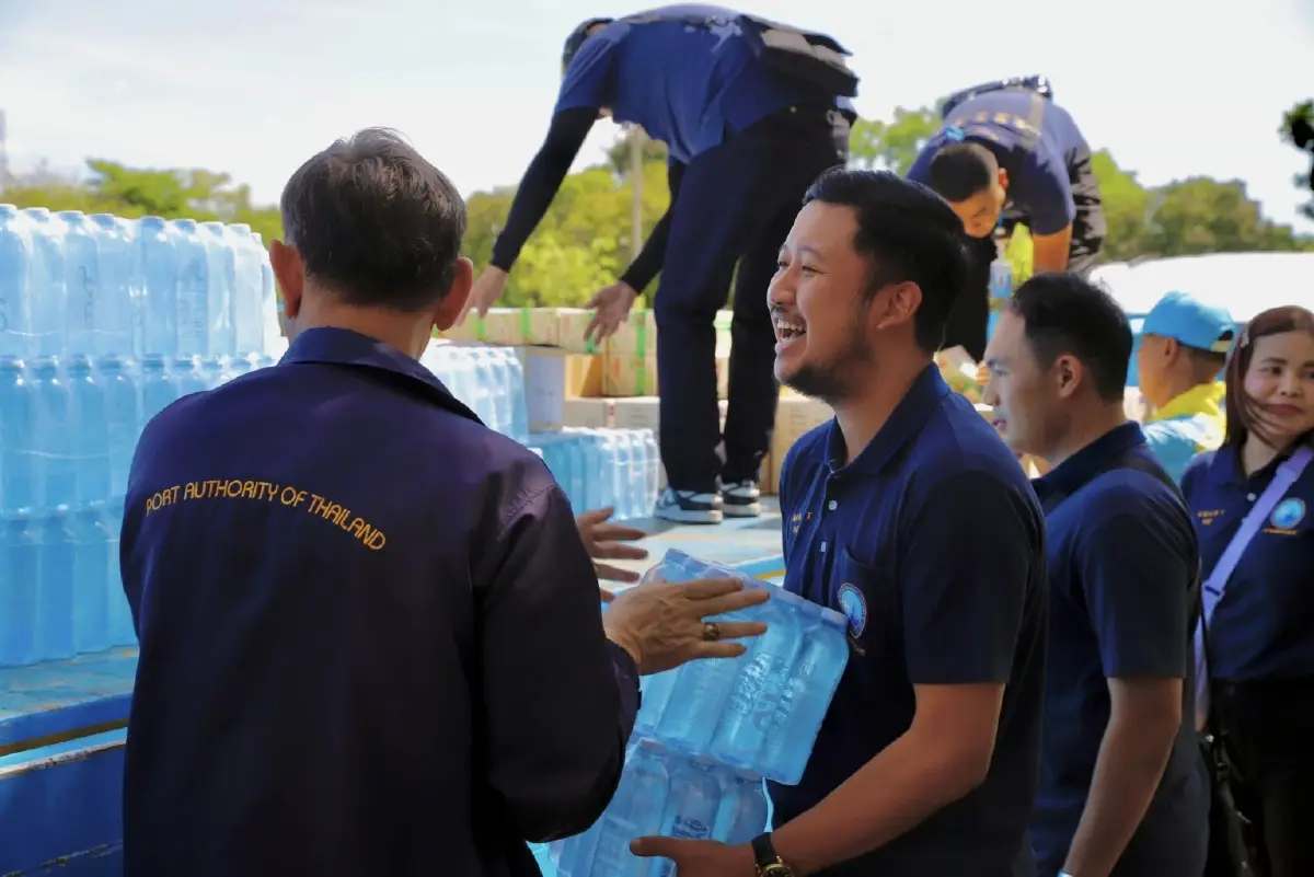 การท่าเรือฯ มอบสิ่งของจำเป็น เสริมทัพทหารค่ายสุรนารี
