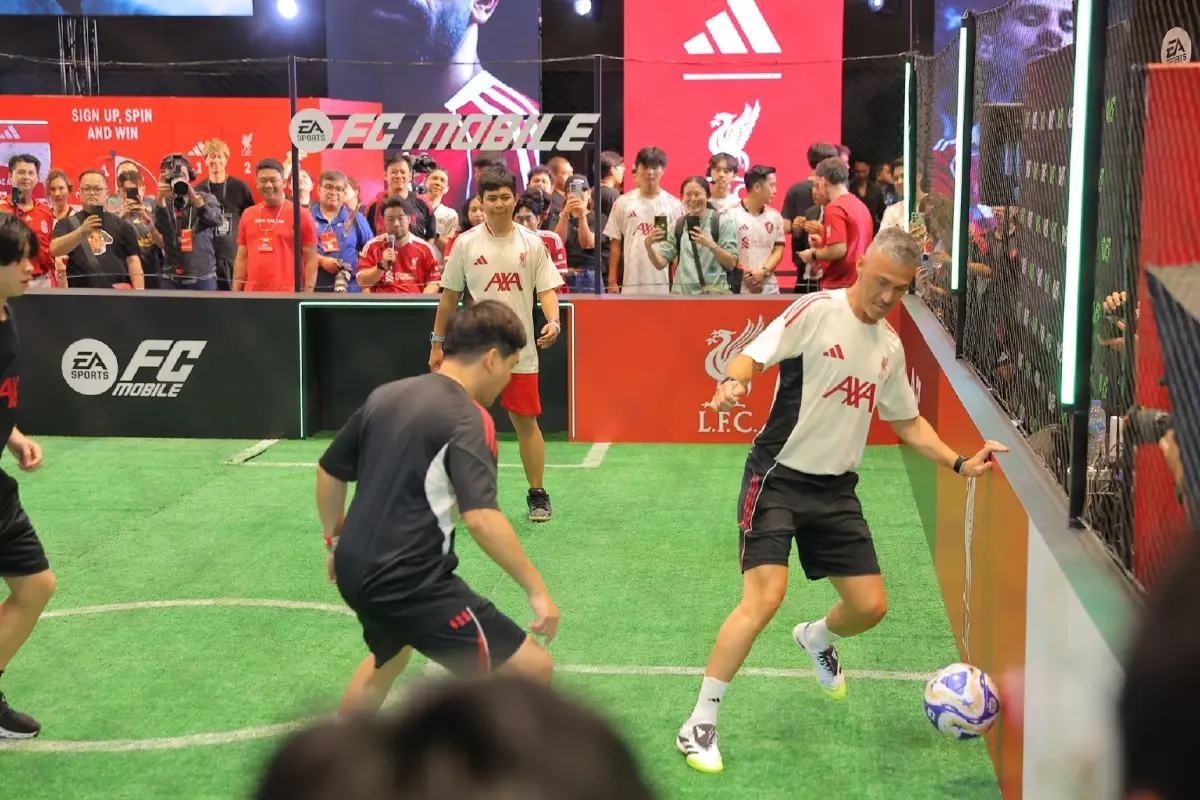 ลิเวอร์พูลเปิดตัวเสื้อใหม่ หลุยส์ การ์เซีย กระทบไหล่เดอะค็อปไทย