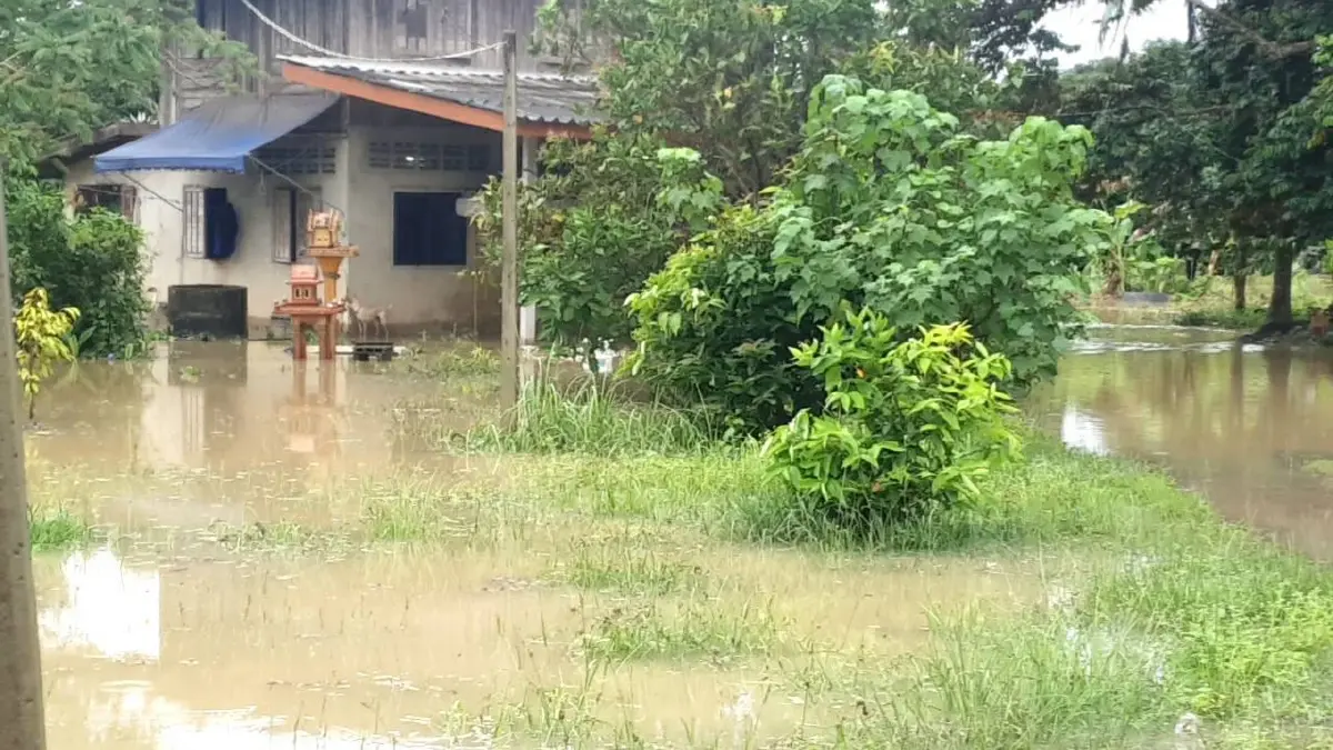 ฝนถล่มจันทบุรี น้ำท่วม 2 อำเภอ หลายพื้นที่เริ่มคลี่คลาย