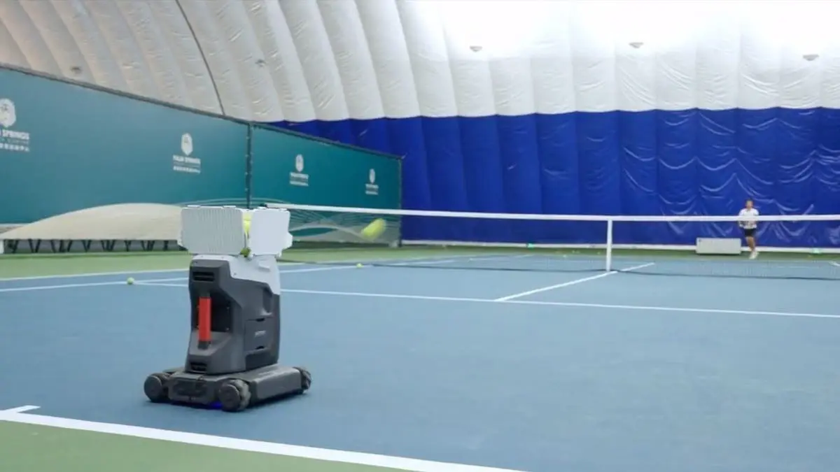 หุ่นยนต์ฝึกเทนนิส AI ที่พร้อมออกแบบแผนการฝึกแบบโค้ชเทนนิส