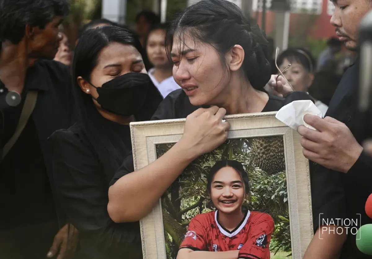 ในหลวง โปรดเกล้าฯพระราชทานเพลิงศพเหยื่อเหตุปะทะชายแดนไทย-กัมพูชา