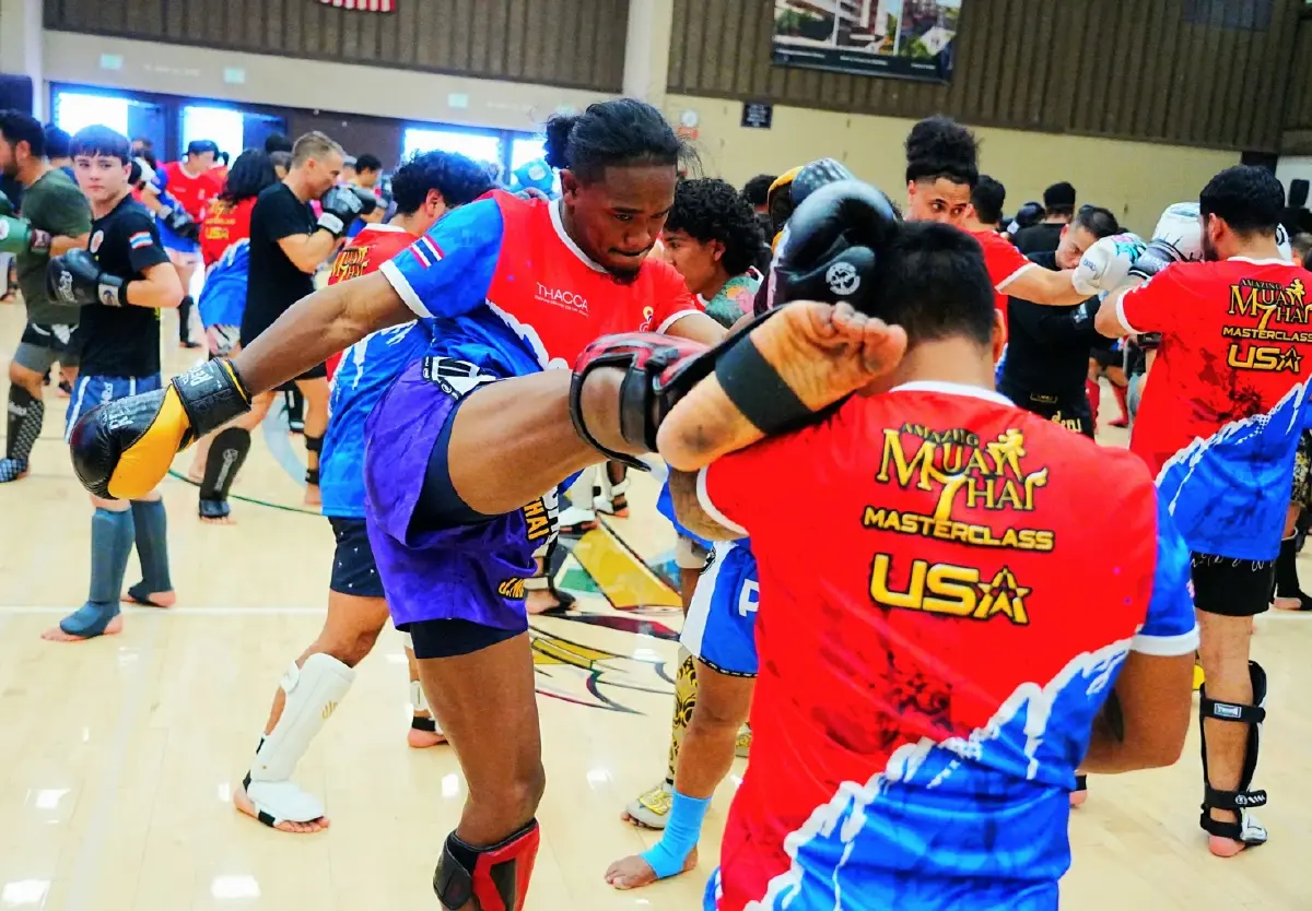 มวยไทยบูมในอเมริกา คนแห่เรียนเกือบพันคน แสนชัย ยอดแสนไกล ร่วมสอน