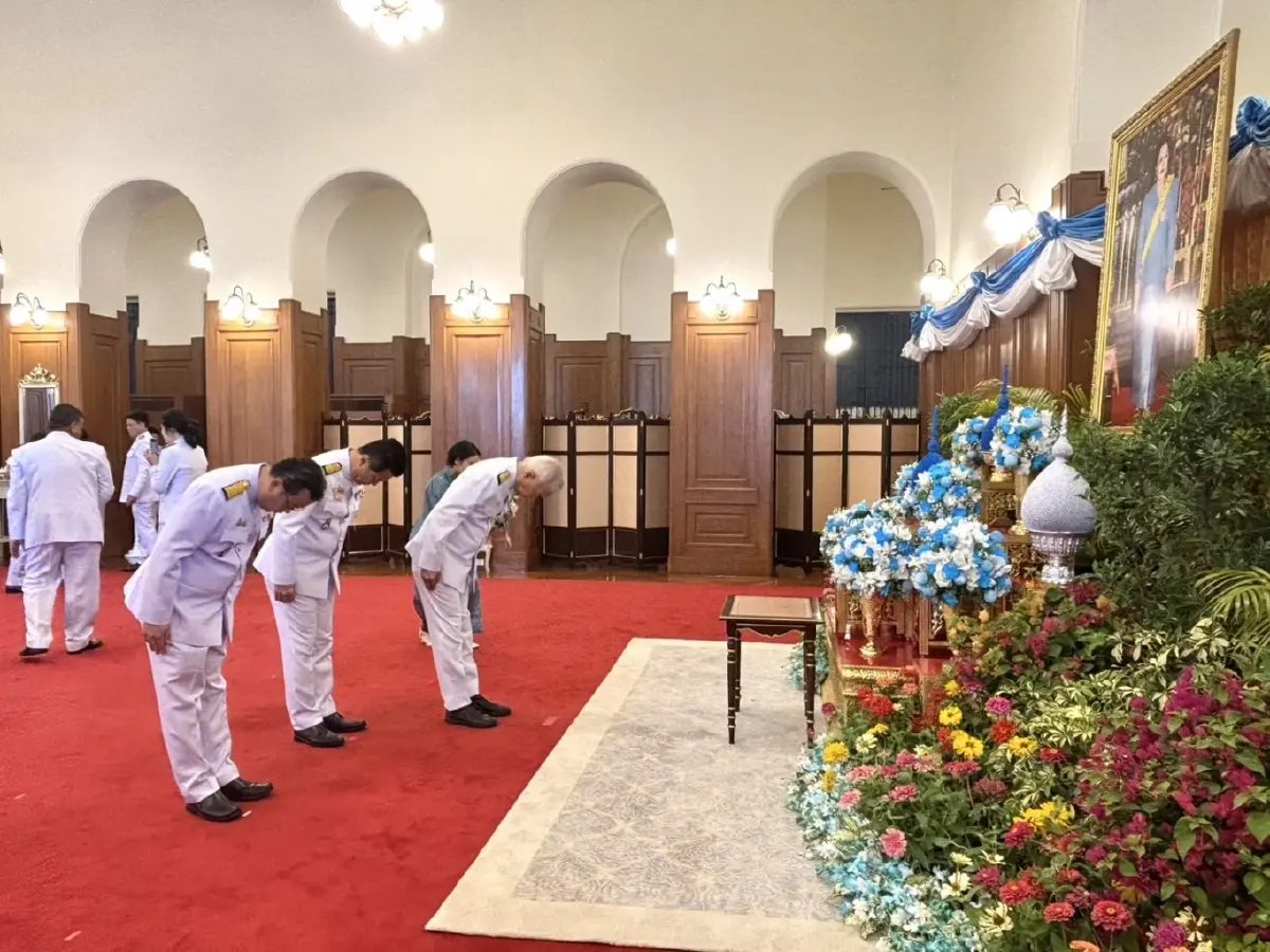 สุวัจน์-เทวัญ พร้อมคณะถวายพระพร สมเด็จพระพันปีหลวง 12 ส.ค.