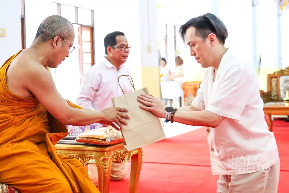 'ฉาย บุนนาค' นำทีมเนชั่น ทอดผ้าป่า สร้างสถานที่ศึกษาพระธรรมวินัย