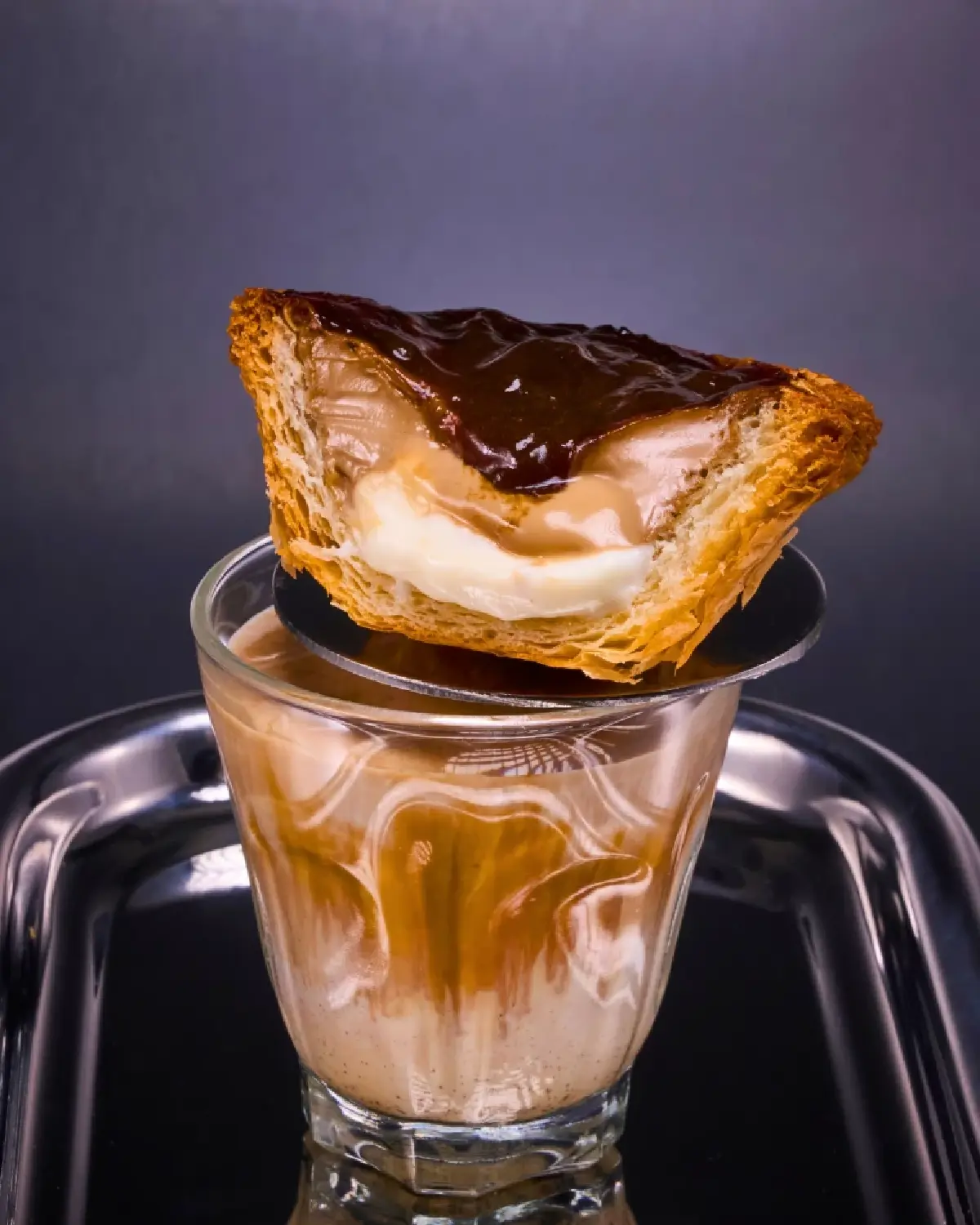 YOLK 8 เดือนยอดขาย 100 ล้าน "อิน-สาริน" เปิดโปรเจกต์คอลแลป 4 แบรนด์ไทย