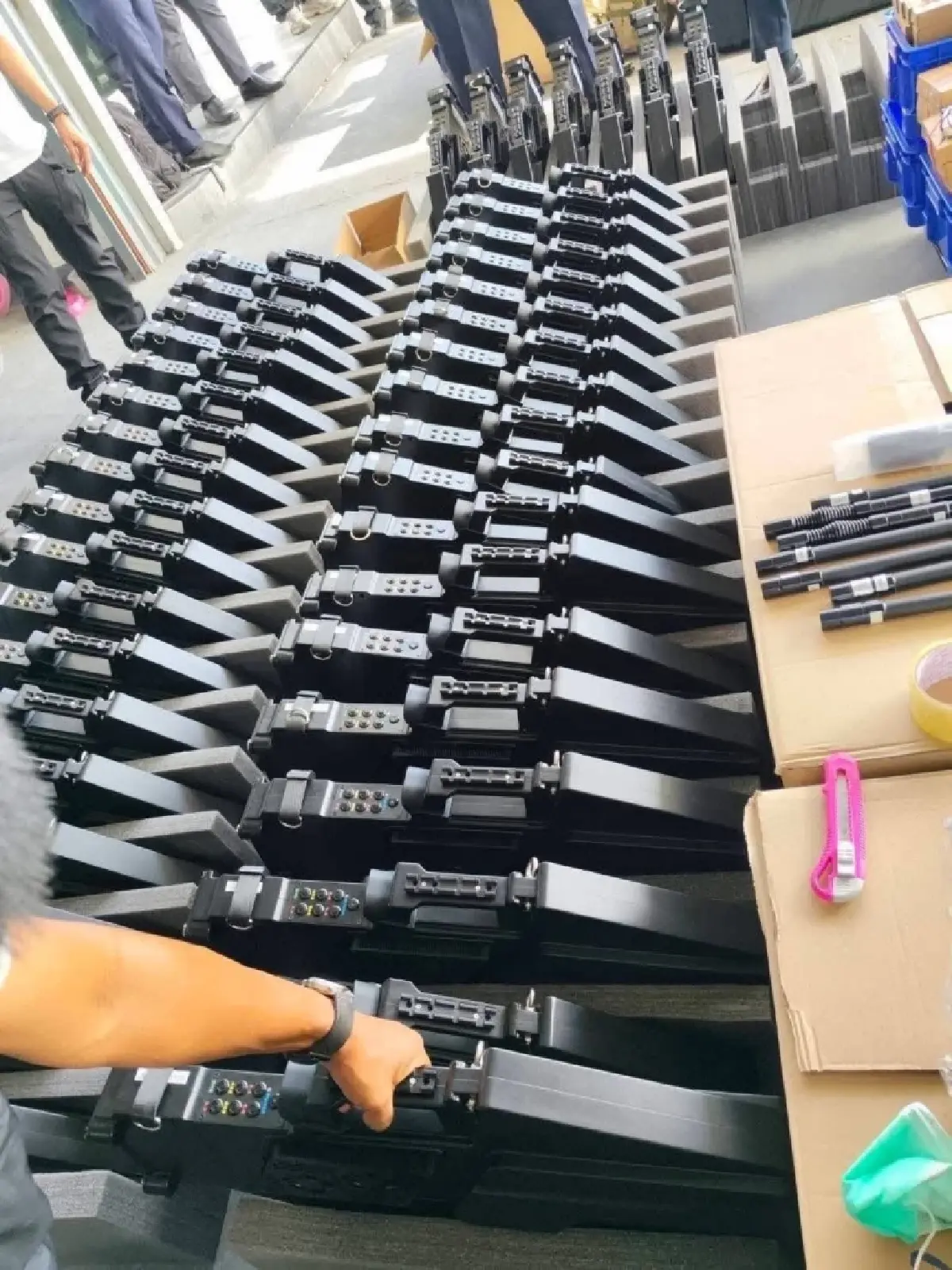 เปิดภาพ CIB -กสทช.ค้น อายัด "โดรน" ตรวจสอบ หลังพบปล่อยสัญญานรบกวน