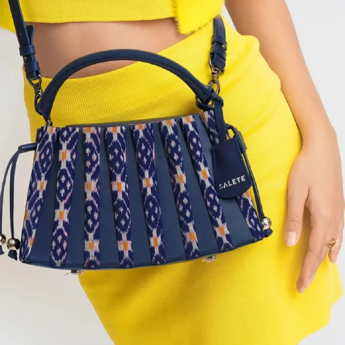 “สะเลเต” กระเป๋าผ้าไหมแบรนด์ไทยมาแรง คนรุ่นใหม่ใช้แล้วไม่เชย