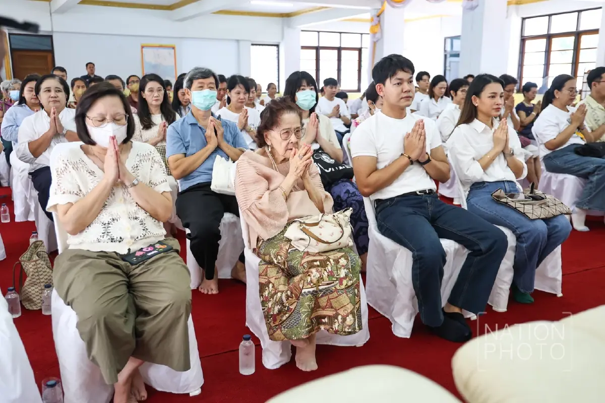 'ฉาย บุนนาค' นำทีมเนชั่น ทอดผ้าป่า สร้างสถานที่ศึกษาพระธรรมวินัย