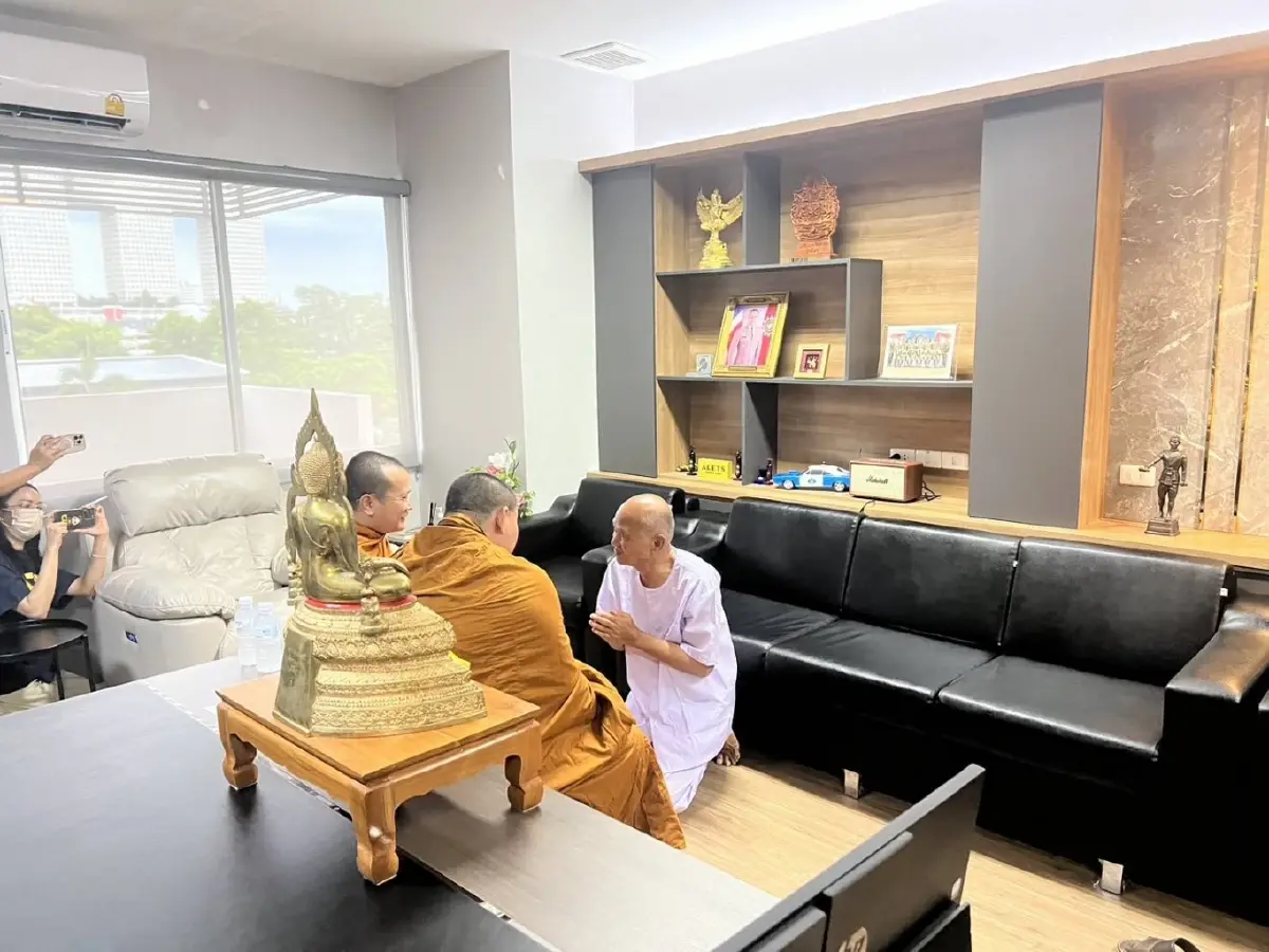 "บิ๊กเต่า" เผย "อลงกต" หนีทหาร - บัญชีหมอบี เงินบริจาคหลั่งไหลหลักพันล้าน