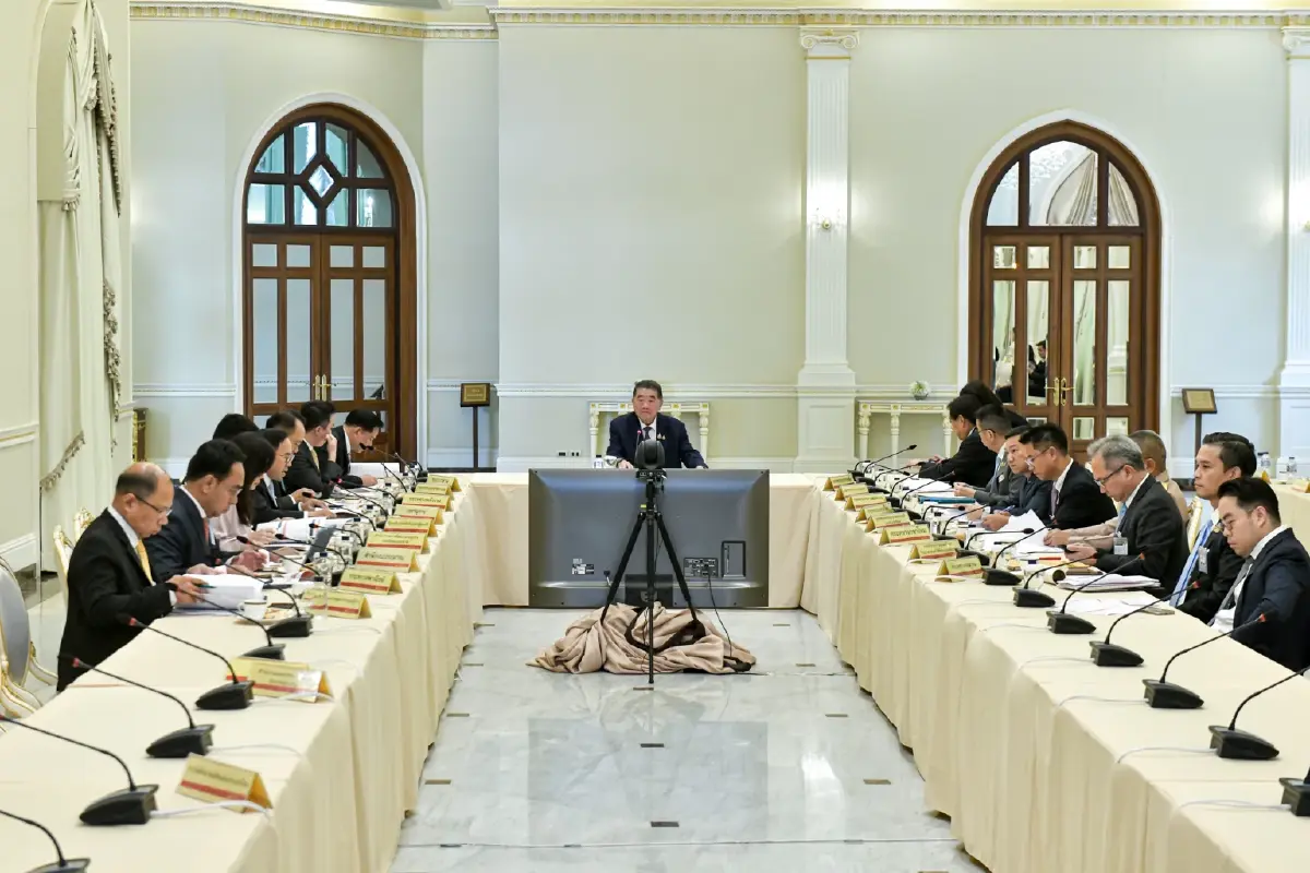 “ภูมิธรรม” สั่งเร่งแผนพัฒนากำลังผลิตไฟฟ้าใหม่ หนุนพลังงานสะอาด