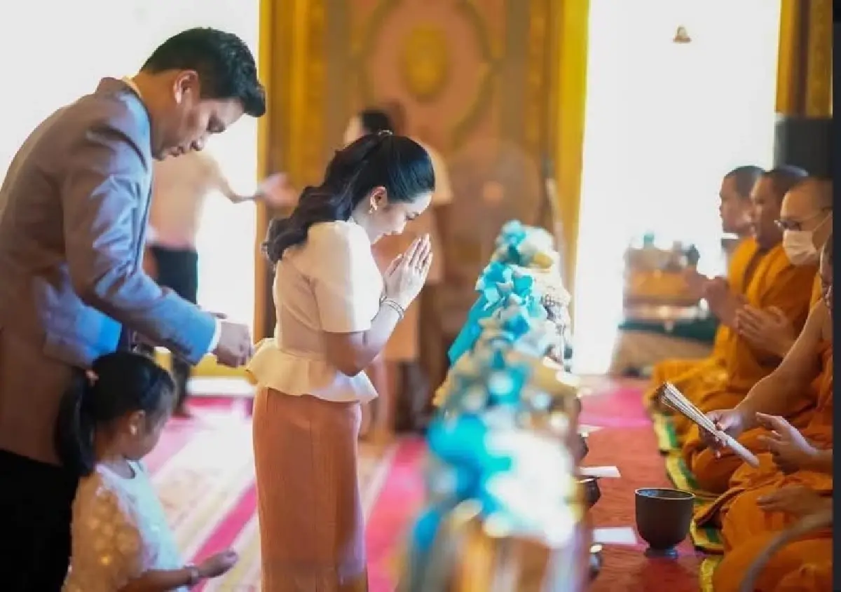 “แพทองธาร” ควง “ทักษิณ” เข้าเฝ้าสมเด็จพระสังฆราชขอพรวันเกิด