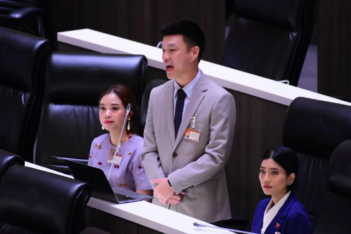 "ณัฐพงษ์" สะท้อนเสียงเหยื่อชายแดนเยียวยาล่าช้า-ไม่ถ้วนหน้า