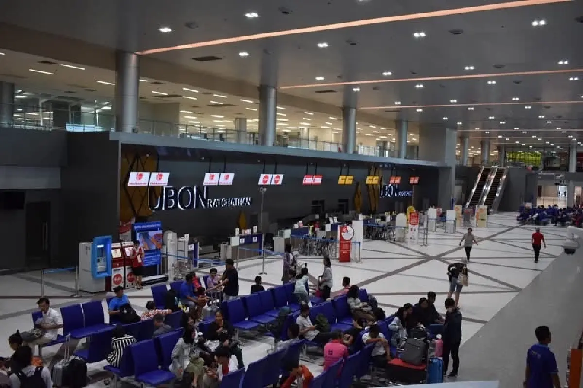 "มนพร" ลุยตรวจสนามบินอุบลฯ คุมเข้มบินโดรน-ความปลอดภัยชายแดน