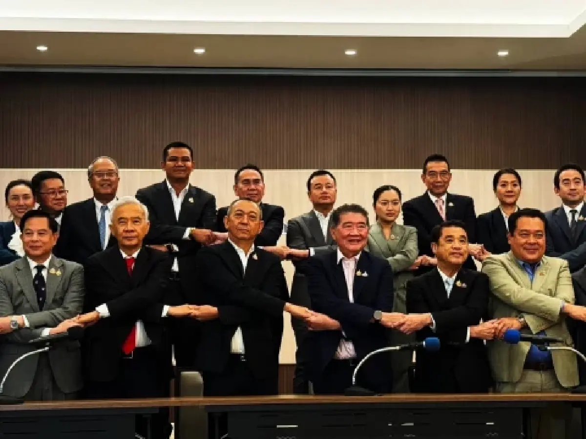 เพื่อไทย ควง 5 พรรคร่วมฯ จับมือไปต่อ เปิดสภาเลือกนายกฯคนใหม่ ทันที