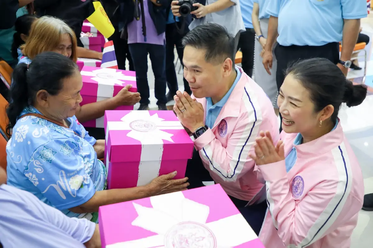 วราวุธ-พม.-ชาวสุพรรณบุรี น้อมสำนึกพระมหากรุณาธิคุณ ร.ช.นีพันปีหลวง