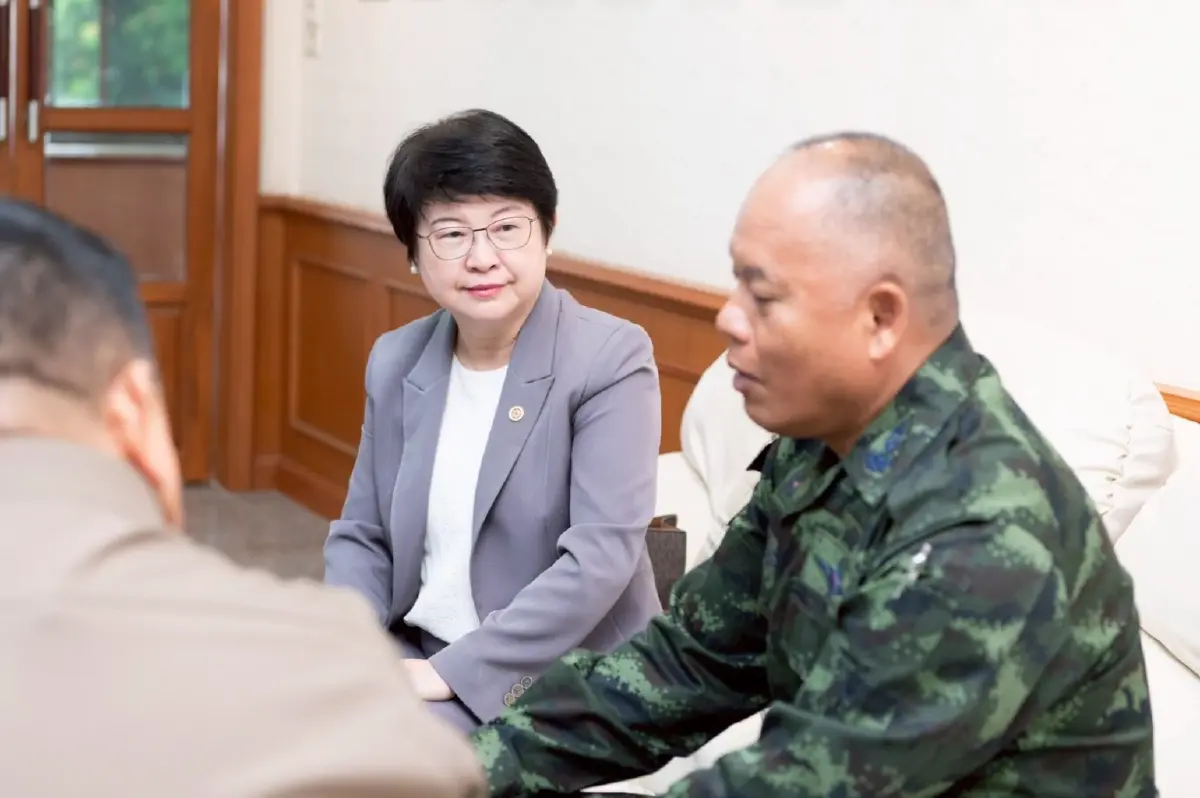 นิด้ามอบทุน-เงินสนับสนุน แก่ครอบครัวทหารกล้าชายแดน