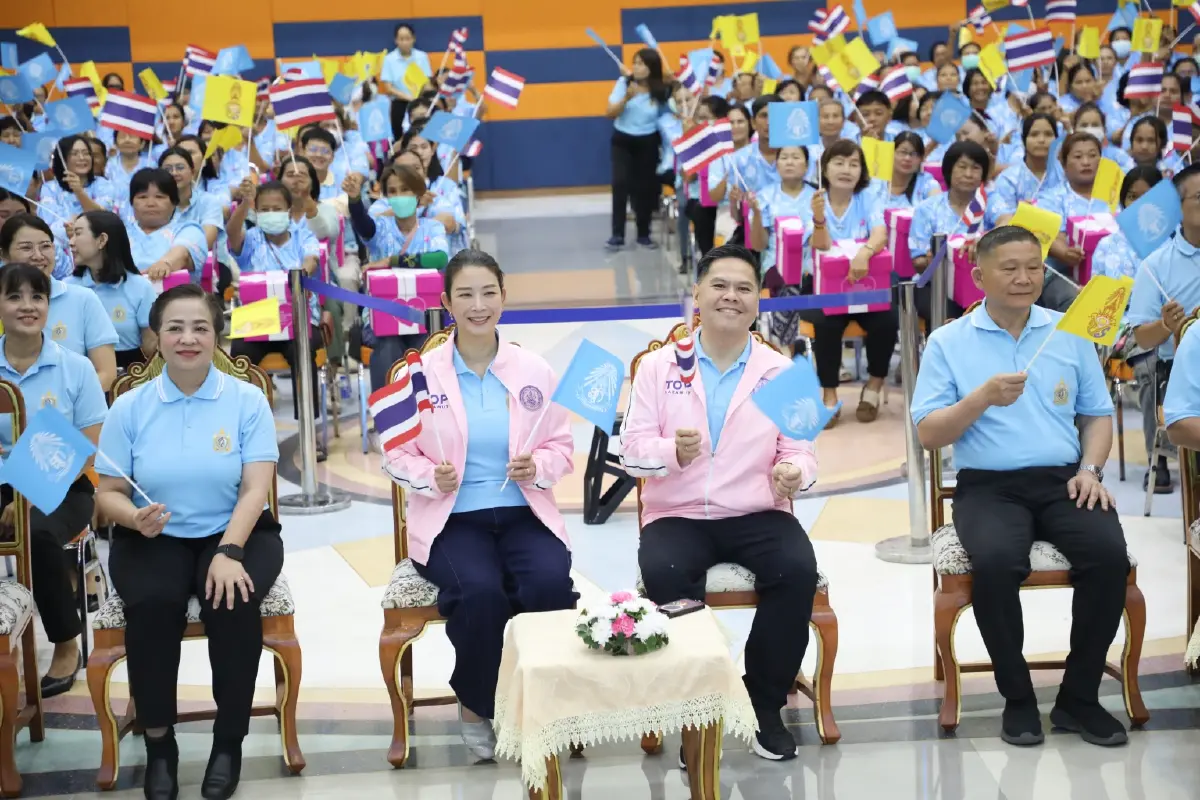 วราวุธ-พม.-ชาวสุพรรณบุรี น้อมสำนึกพระมหากรุณาธิคุณ ร.ช.นีพันปีหลวง