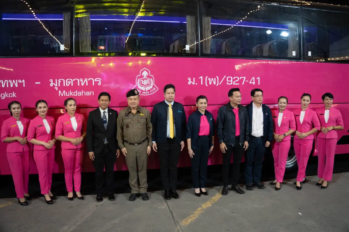 บขส. เปิดตัวรถโดยสารใหม่มาตรฐานยูโร 5 พร้อมโชว์ชุดพนักงานสีชมพู