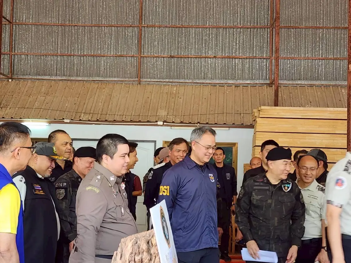 ทลาย &quot;เครือข่ายค้าไม้เถื่อนข้ามชาติ&quot; - ขยายผลจับเจ้าหน้าที่รัฐ