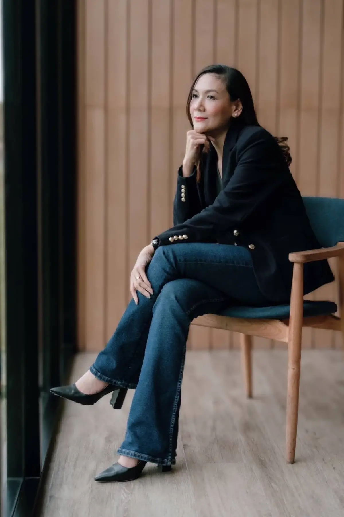 รศ.ดร.ศิพิมพ์ ศรบัลลังก์ อาจารย์ประจำภาควิชารัฐศาสตร์ มศว. 