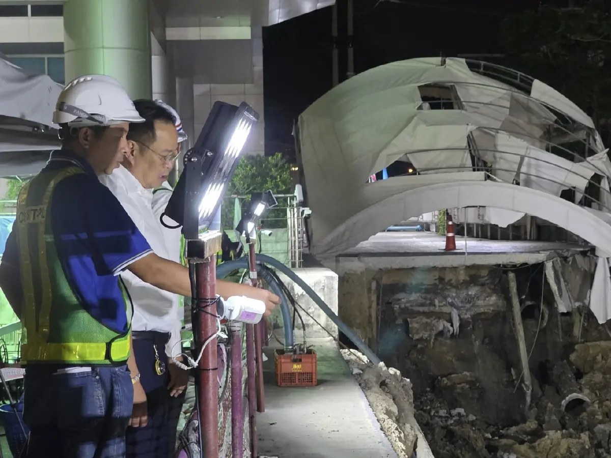 อนุทิน– ชัชชาติ ลงพื้นที่ติดตาม แก้ปัญหาถนนยุบหน้า รพ.วชิรฯ