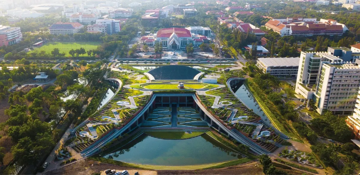 Thammasat University Urban Rooftop Farm (TURF)  / ภาพ www.greenroofs.com