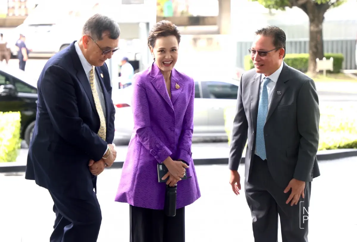 “อนุทิน” นำ ครม.เศรษฐกิจ ถกแบงก์ วันนี้ หาทาง “ฝ่าวิกฤตเศรษฐกิจไทย”