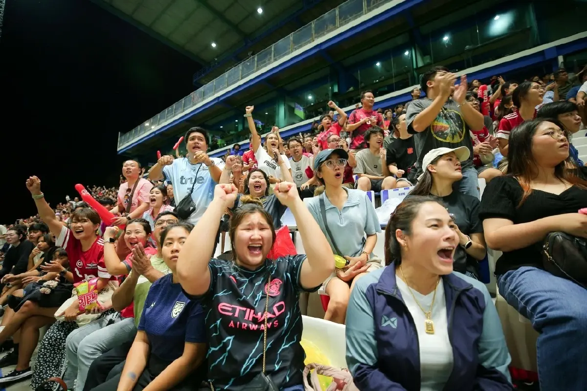 ทรูร่วมเชียร์บิ๊กแมตช์! แข้งเทพเปิดทรู บีจี สเตเดี้ยม ชนบุรีรัมย์