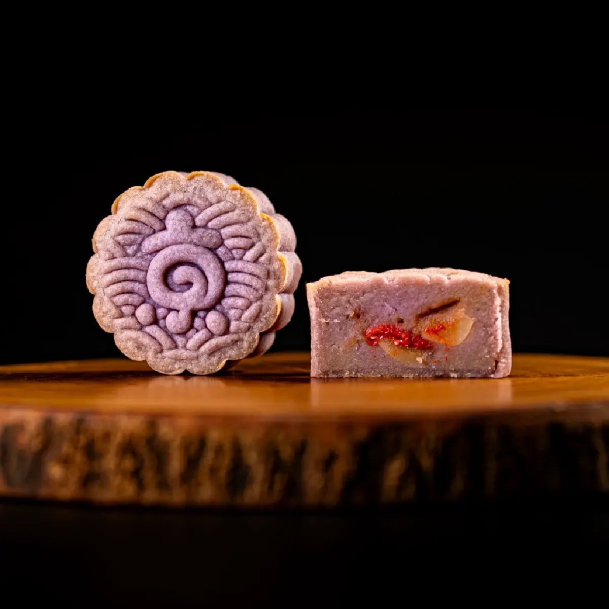 ไอคอนสยามจัดขนมไหว้พระจันทร์หลากรส เสริมสิริมงคลเทศกาล