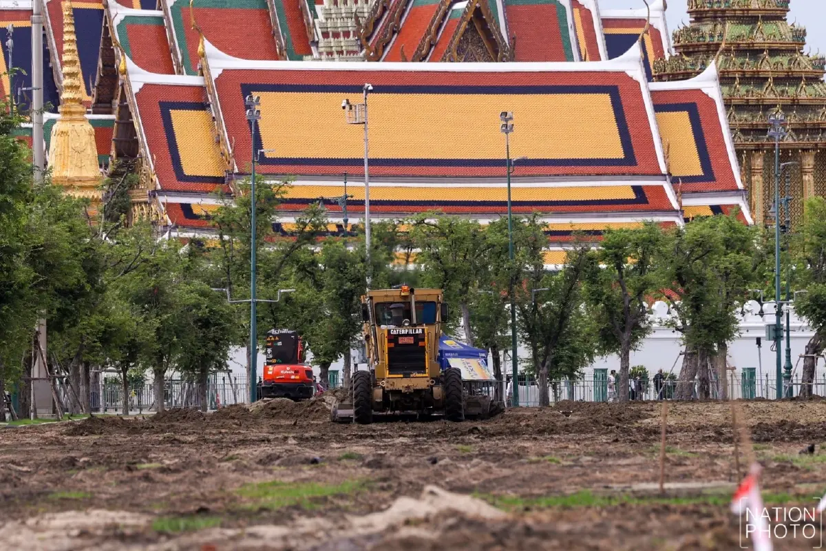 กทม. เดินหน้าปรับปรุงสนามหลวง เพิ่มไฟฟ้าส่องสว่าง ปรับภูมิทัศน์