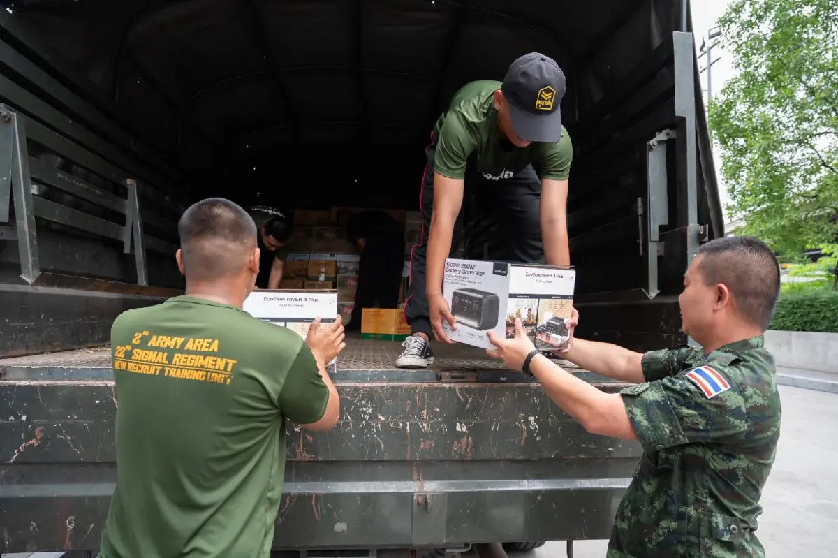 กลุ่มพูลผลมอบสิ่งของ 1 ล้านบาท หนุนกำลังใจทหารกองทัพภาคที่ 2