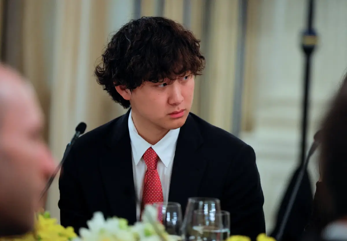 มหาเศรษฐีวัย 28 ปี แนะวัยรุ่น ฝึกทักษะ AI ให้เก่งหากอยากรวย