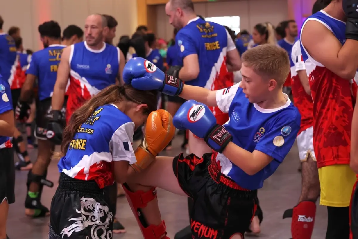 ชาวฝรั่งเศสแห่ร่วมมวยไทยมาสเตอร์คลาส คับคั่งกว่า 400 คน