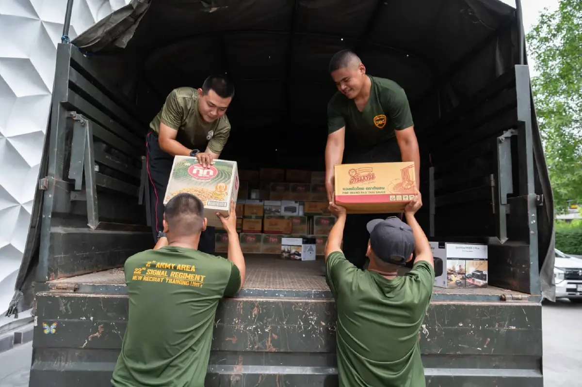 กลุ่มพูลผลมอบสิ่งของ 1 ล้านบาท หนุนกำลังใจทหารกองทัพภาคที่ 2