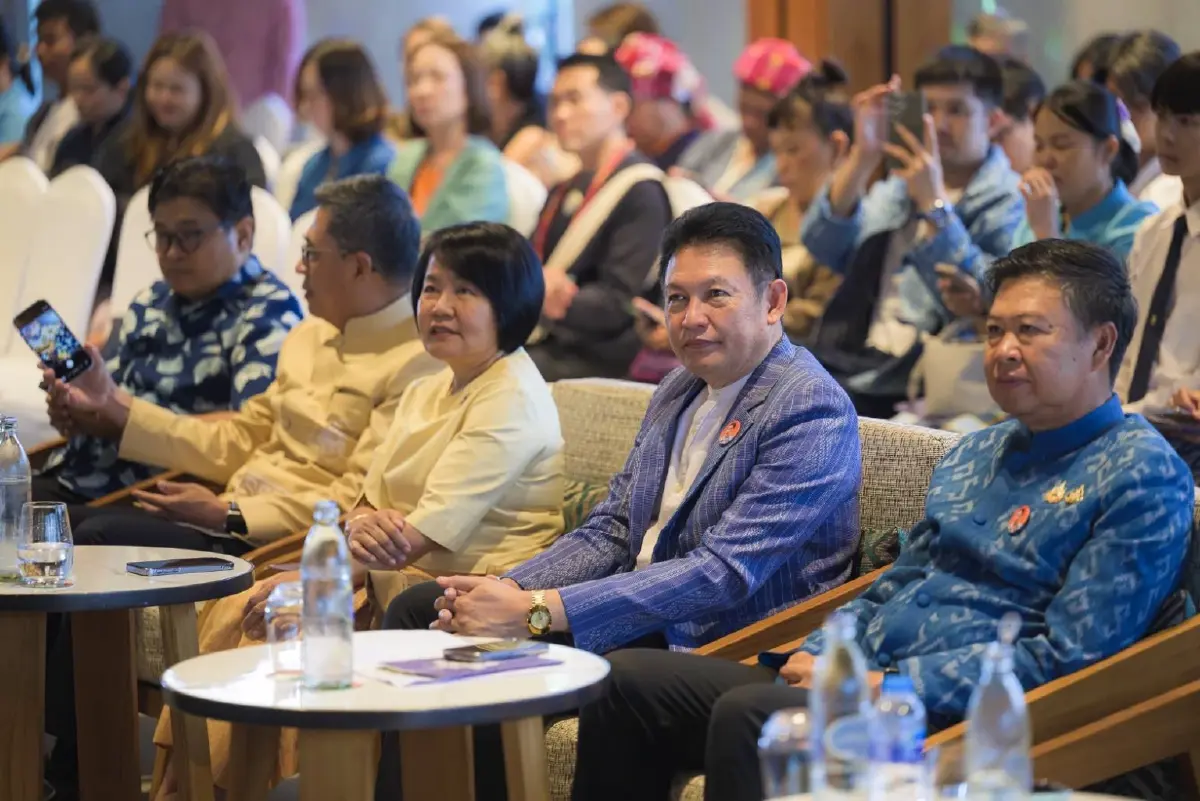 กรมการพัฒนาชุมชน เปิดตัว Thai Textiles Trend Book 2025–2026