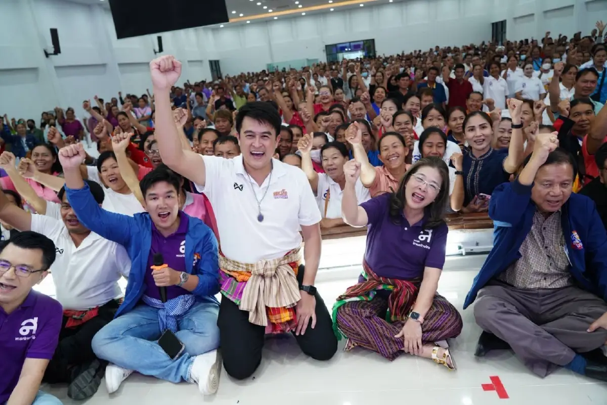 “สุดารัตน์” ควง สส.ชัชวาล ไทยสร้างไทย ลุยร้อยเอ็ด เปิดเวทีใหญ่ ปักหมุดอีสาน