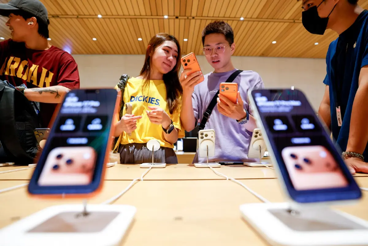 เกินต้าน! iPhone 17 ยอดจองถล่มทลายทั่วเอเชีย คิวรอยาวเป็นเดือน