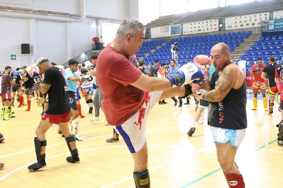 3 ยอดนักชกไทยบุกแดนกระทิงดุ ถ่ายทอดมวยไทย มาสเตอร์ คลาส 2025