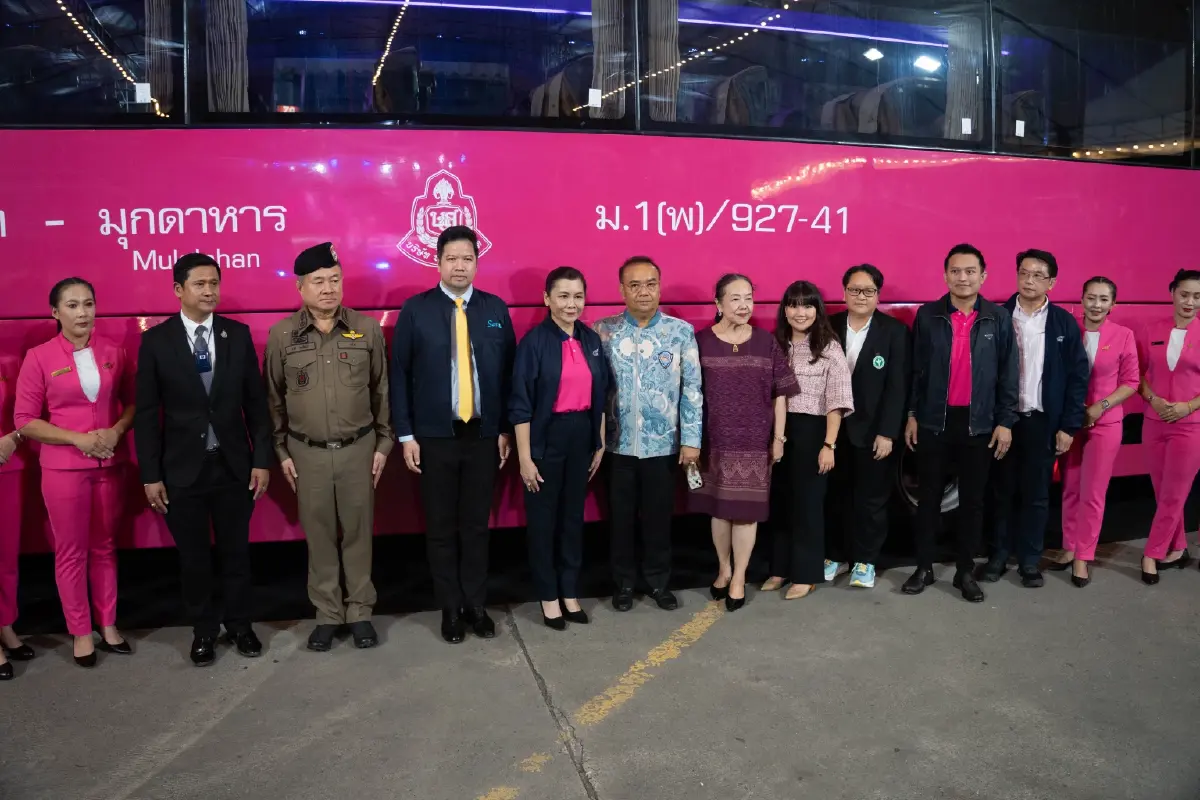 บขส. เปิดตัวรถโดยสารใหม่มาตรฐานยูโร 5 พร้อมโชว์ชุดพนักงานสีชมพู