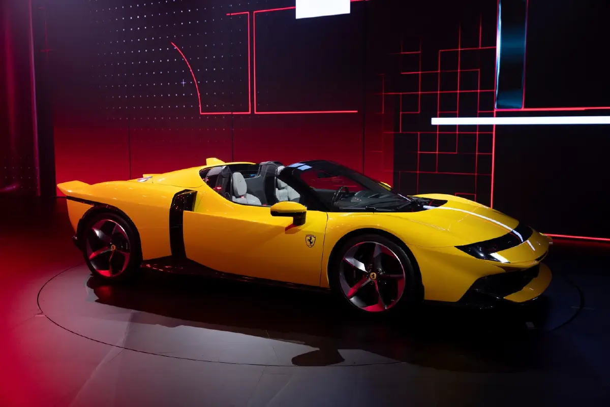 สานตำนานยุค 80 ! เฟอร์รารี่เผยรถสปอร์ต ไฮบริดใหม่ เริ่ม 17.9 ล้าน