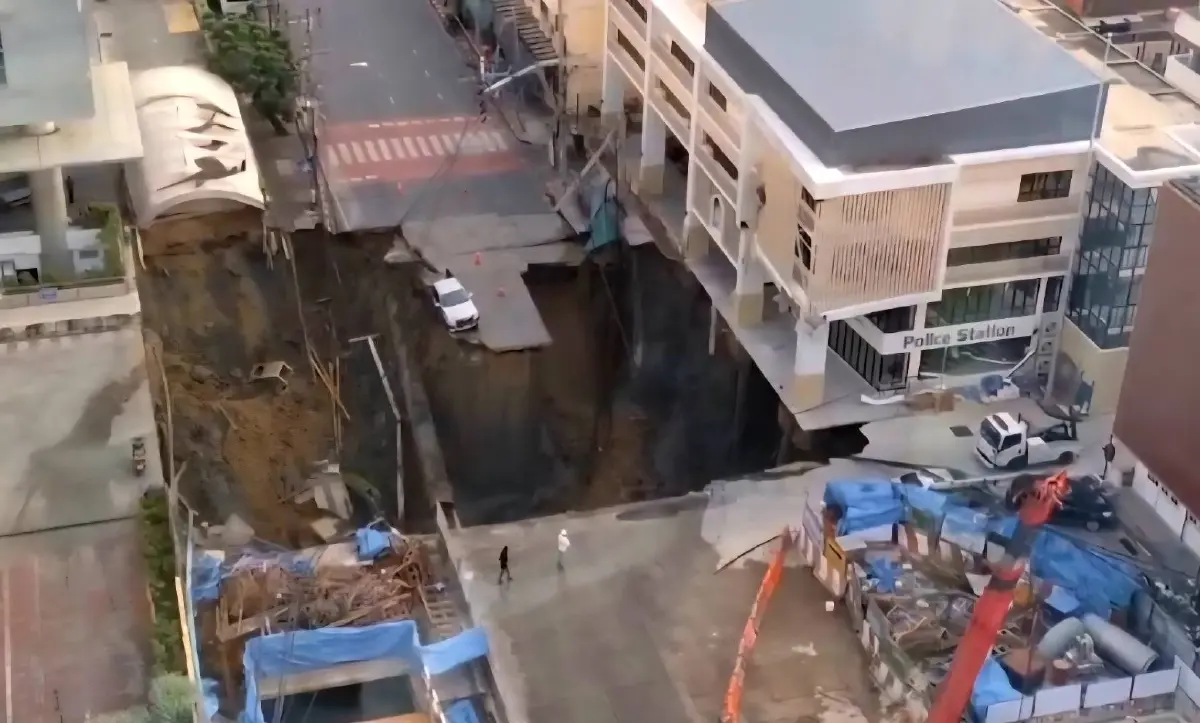 แนะ! เส้นทางเลี่ยง "แยกวชิรพยาบาล" เหตุถนนสามเสนทรุดตัว