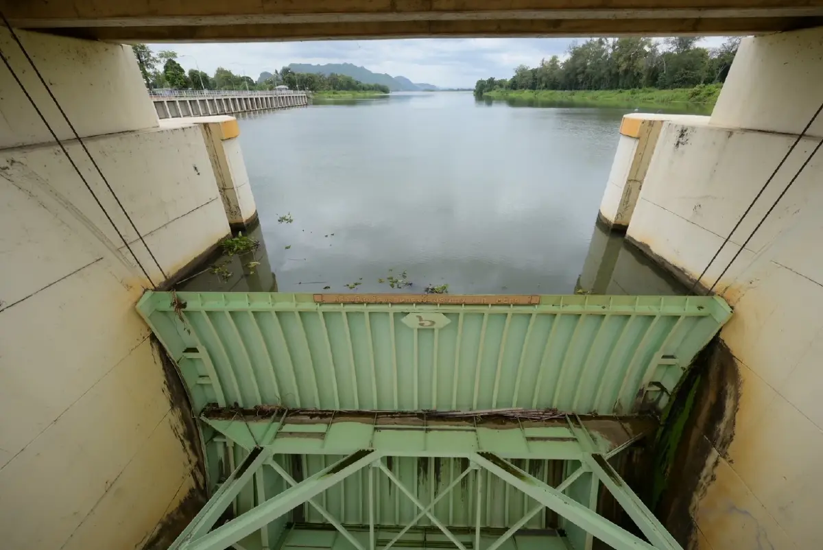 ล่องสำรวจเขื่อนแม่กลอง “หัวใจความมั่นคงของน้ำ” ในภาคตะวันตก