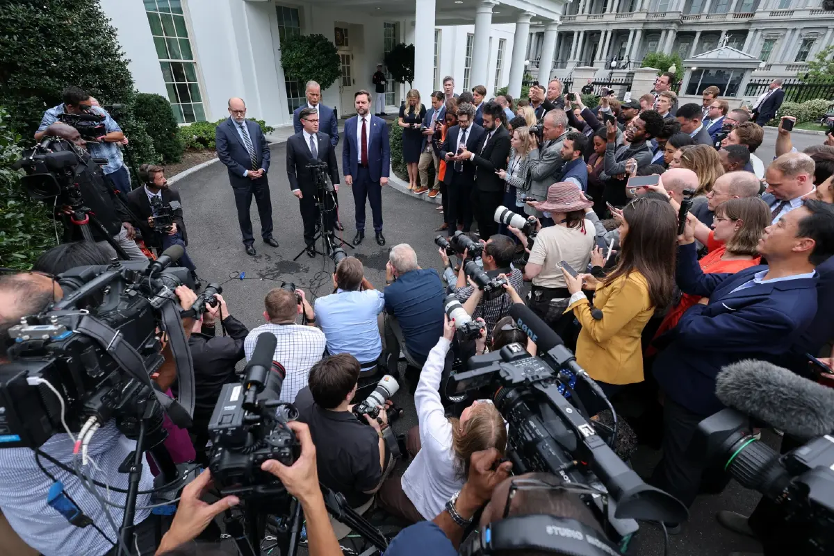 สหรัฐฯ เสี่ยงชัตดาวน์ หลังทำเนียบขาวเผยแผนหยุดบริการบางส่วน