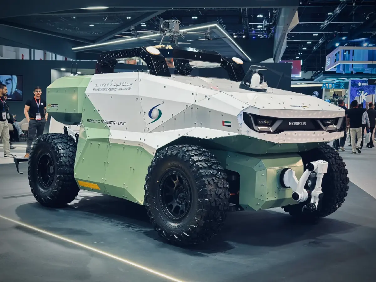 เมื่อดูไบนำหุ่นยนต์ AI มาใช้ในอุตสาหกรรม ความปลอดภัย และปลูกป่า