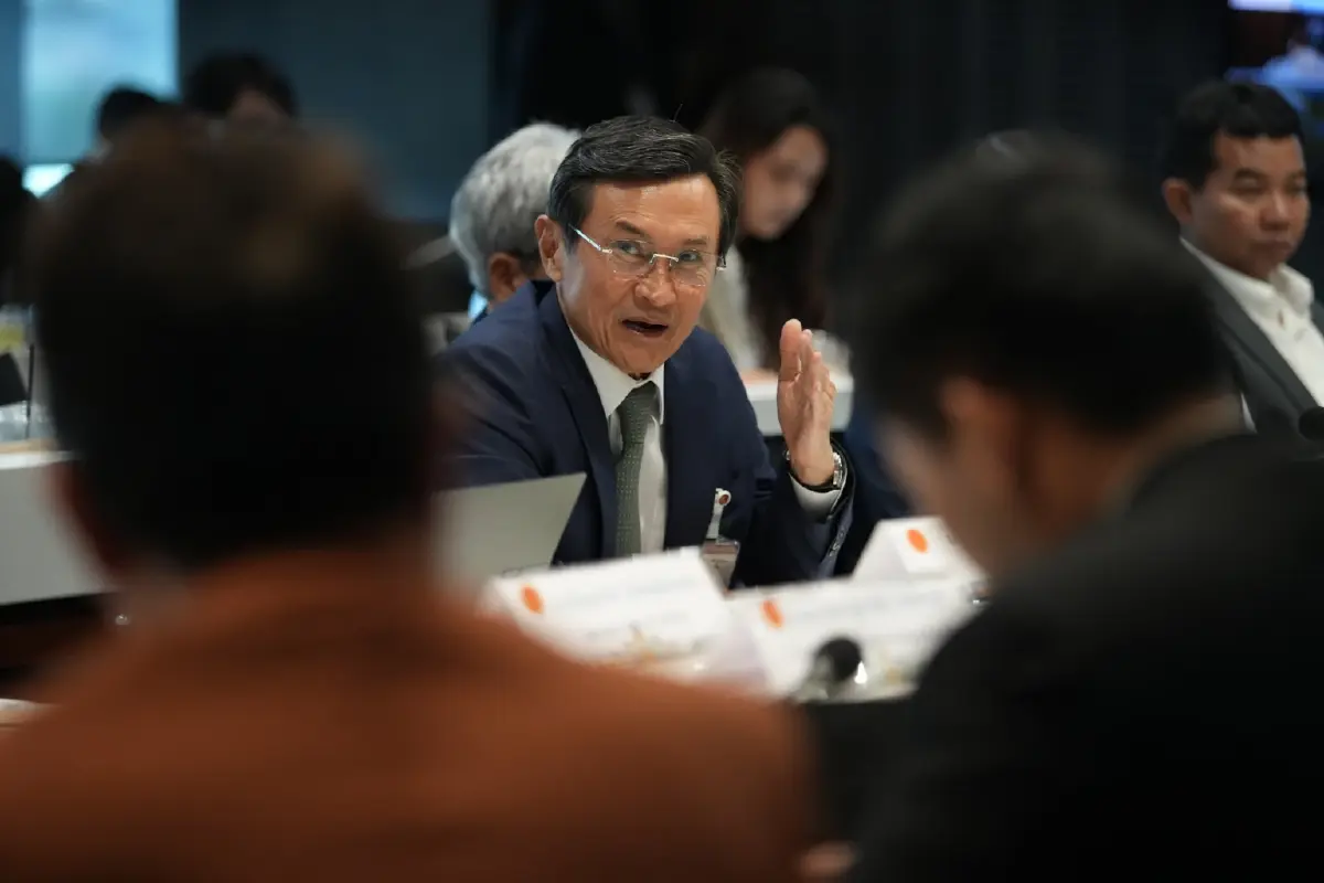 จาตุรนต์ ฉายแสง